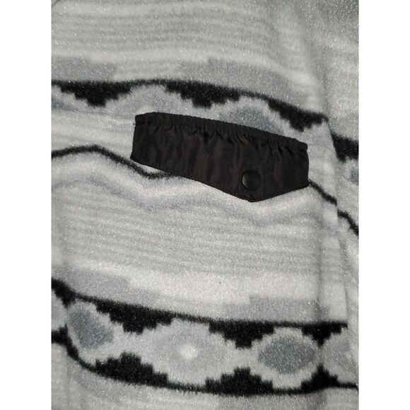 A Cabin Fever Women's Plus Cozy Fleece Pullover Jacket Southwestern Pattern 2XL - Picture 3 of 10